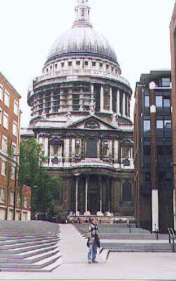 StPaulsChurch 1.jpg (73892 bytes)