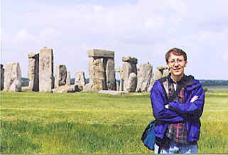 Stonehenge2 1.jpg (36738 bytes)