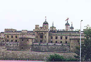 TowerOfLondon 1.jpg (38384 bytes)