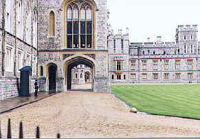 Windsorcastle4 1.jpg (51935 bytes)